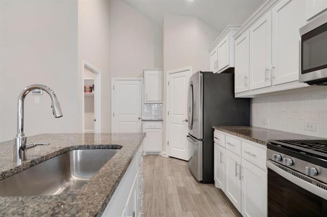 Building Photo - 2337 Mockingbird Ct