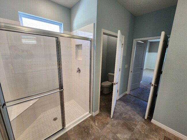 Building Photo - Lovely 4 Bedroom Home at Oak Leaf Preserve