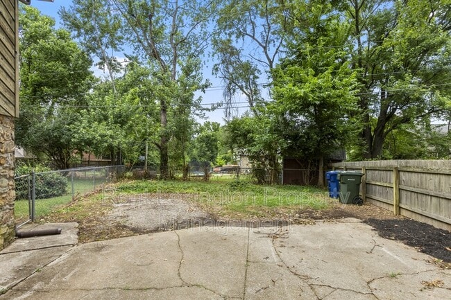 Building Photo - 2025 Langhorne Dr