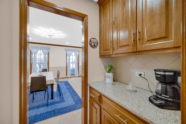 Building Photo - 2872 Whispering Oaks Ct