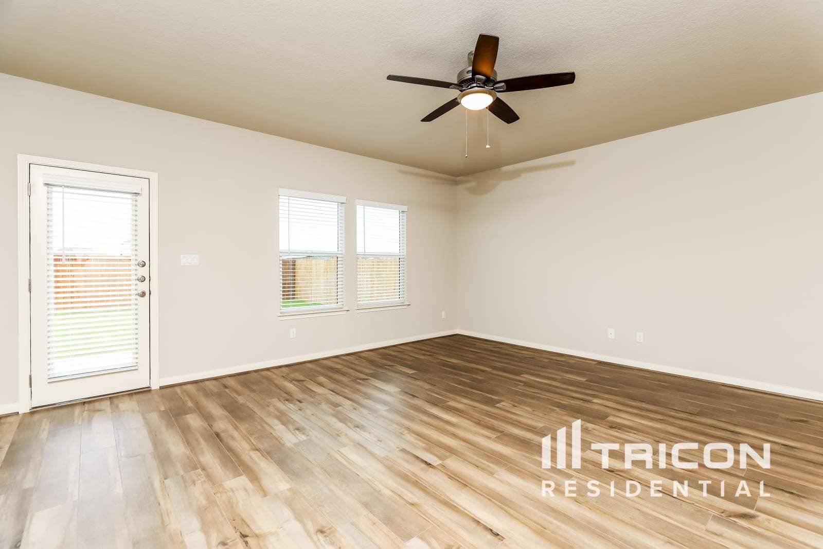 Building Photo - 13520 Paxton Blvd