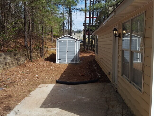 Building Photo - 3172 Creekwood Dr