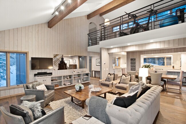 Building Photo - 34 Stellar Ln