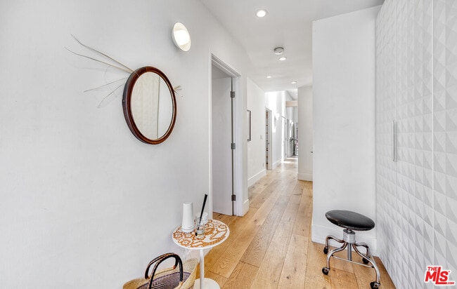 Building Photo - 4066 Alla Rd