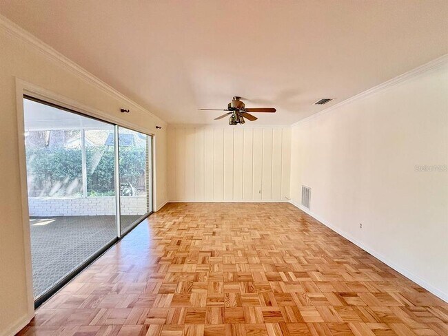 Building Photo - 3103 Cocos Rd