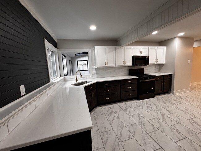 Building Photo - 212 Belmont Ct