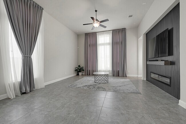 Building Photo - 8126 Lockridge Terrace Ln