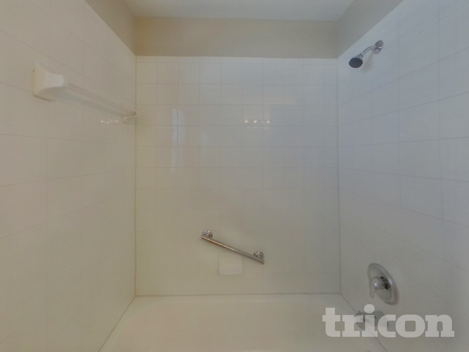 Building Photo - 217 Lakeway Ln