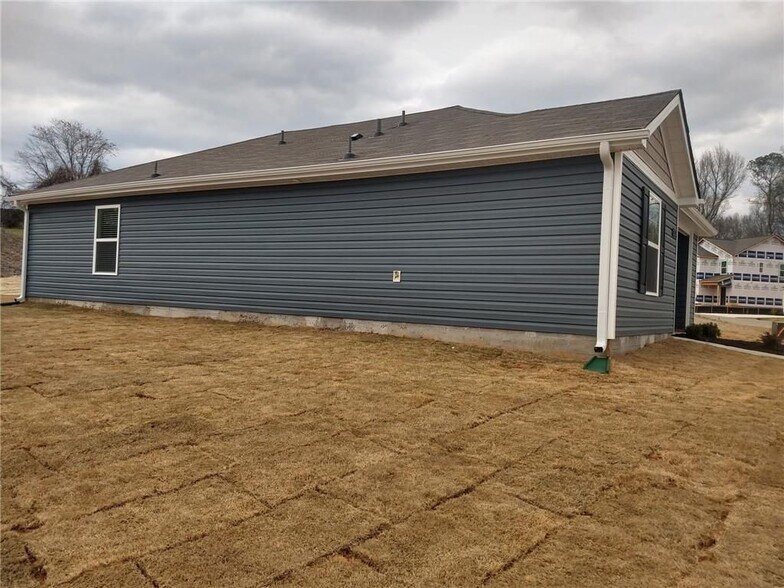 Building Photo - 51 Lake Terrace Drive