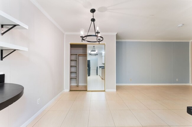 Building Photo - Two-bedroom, one bath single story townhou...