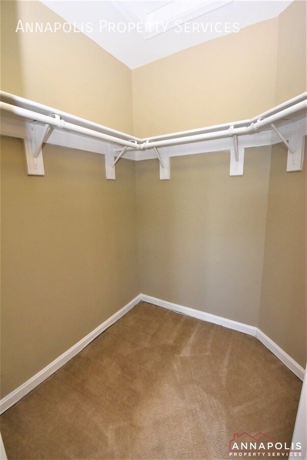 Building Photo - 1967 buckwheat court