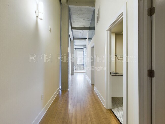 Primary Photo - 815 Perry St