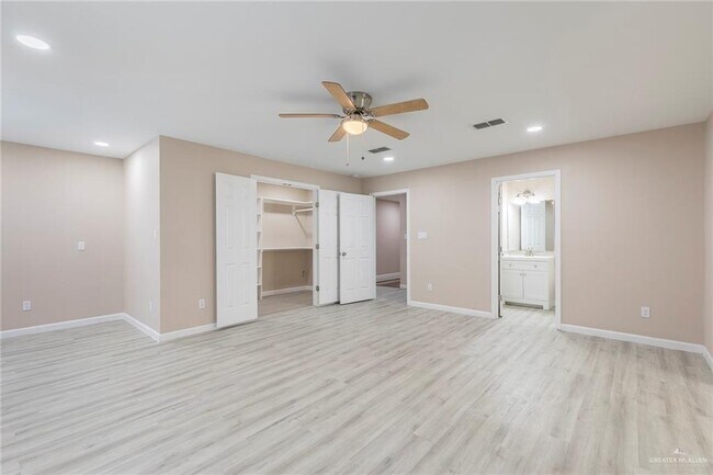 Building Photo - 39 Pecan Ave