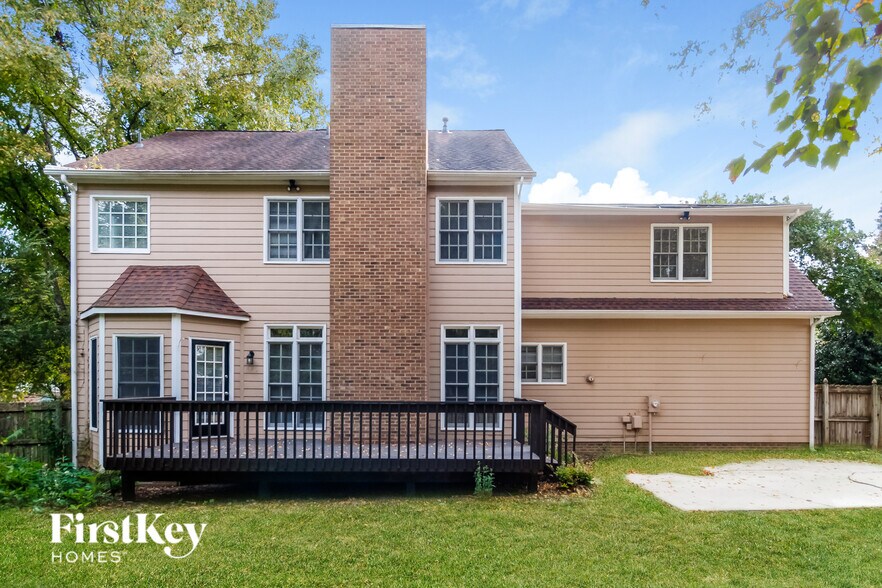 Building Photo - 5618 Tradd Dr