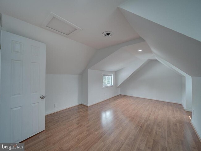 Building Photo - 6625 Harrison Ln