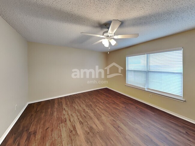 Building Photo - 16635 Blanco Ky