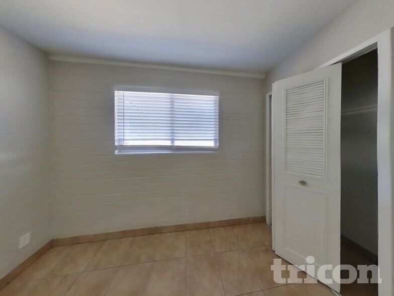 Building Photo - 1649 W Pueblo Ave