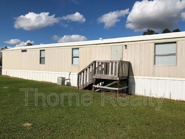 Primary Photo - 164 Matts Ln