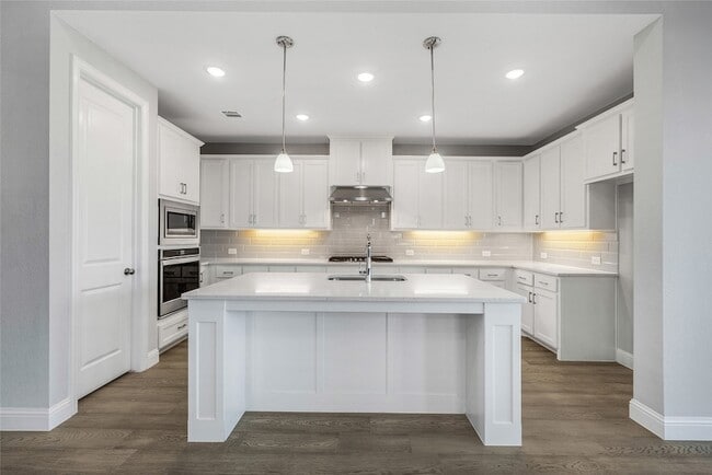 Building Photo - 3813 Brinkley Dr