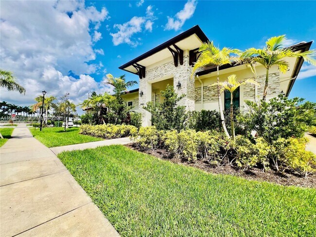 Building Photo - 25532 SW 108th Ave