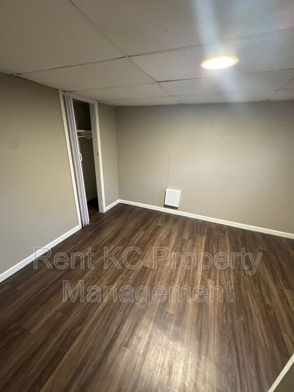 Building Photo - 218 SW 19th St