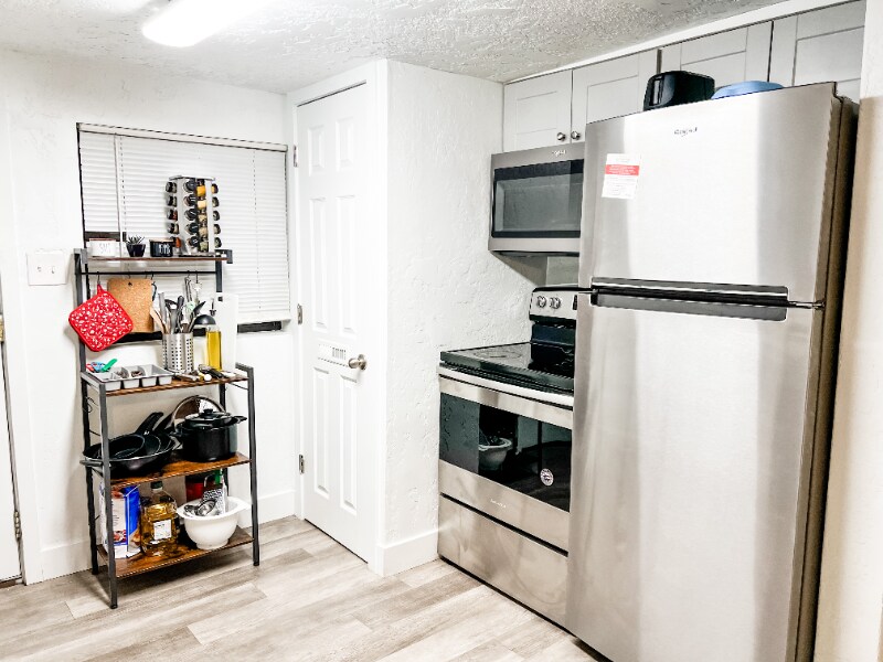 Building Photo - 1376 W 600 S
