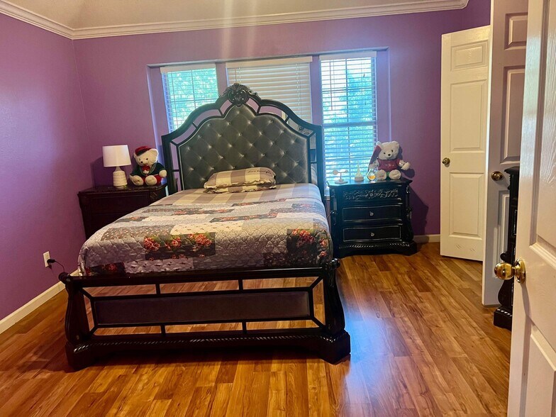 Building Photo - 7916 Salmon Run Way