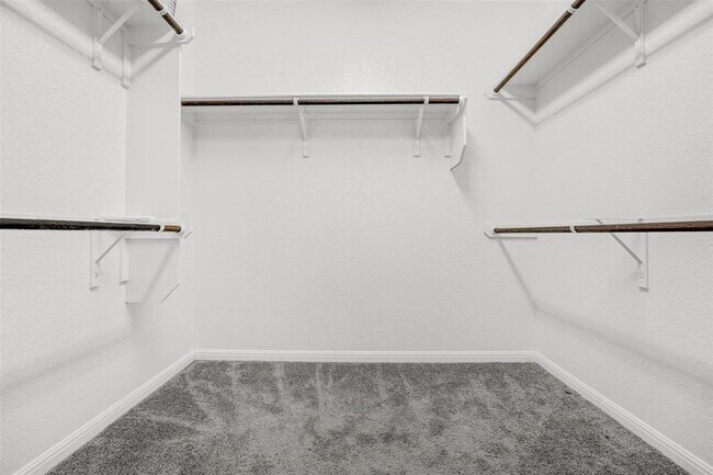 Building Photo - 6709 Golden Bough Ln