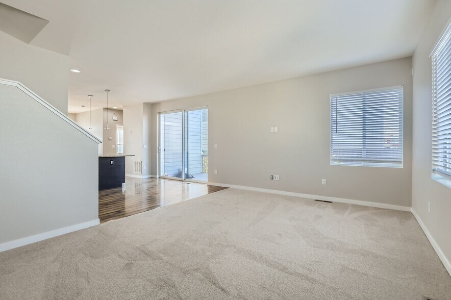 Building Photo - 3344 Cranston Cir
