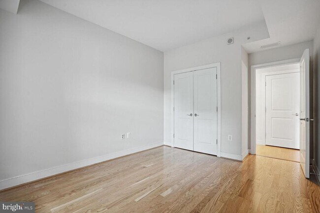 Building Photo - 2425 L St NW