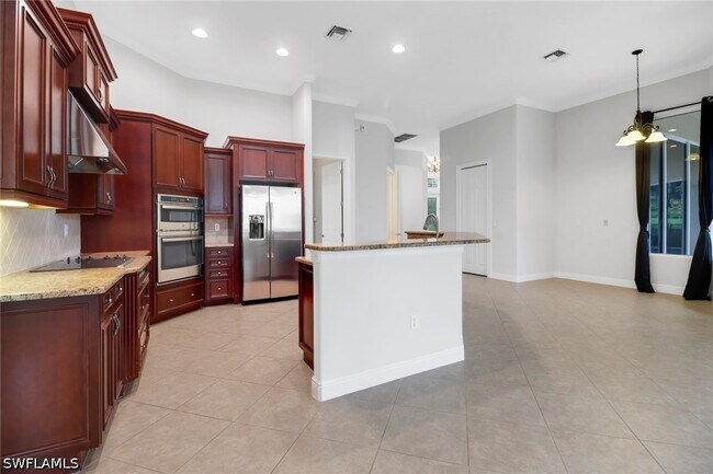 Building Photo - 11128 Sierra Palm Ct