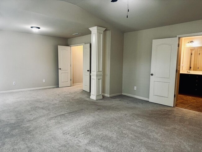Building Photo - 2214 Spicy Pine Ln