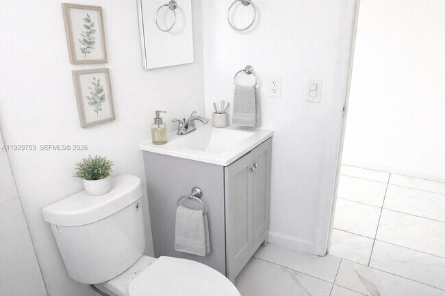 Building Photo - 345 Beacom Blvd