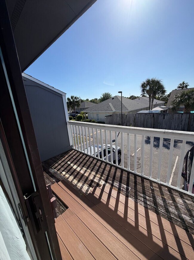 Building Photo - Coastal Living in the Heart of Destin