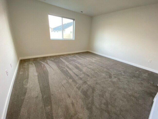 Building Photo - 4 Bedroom 2 Bath Single Level in Meridian Eagle & Ustick available 06/22/26