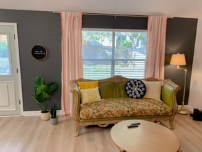 Building Photo - 2004 Melissa Oaks Ln