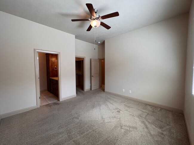 Building Photo - 253 N 2530 W