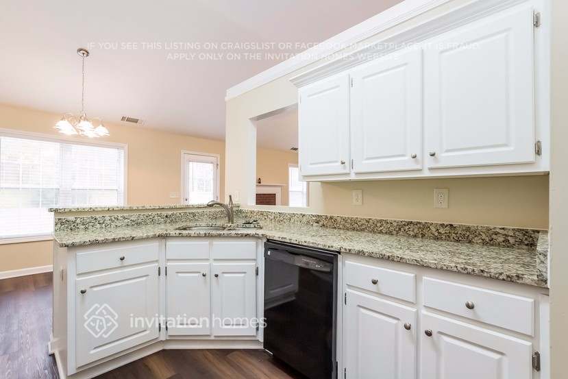 Building Photo - 2050 Deer Creek Trail