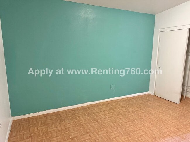 Building Photo - 2 Bed 2 Bath Near Military Base!