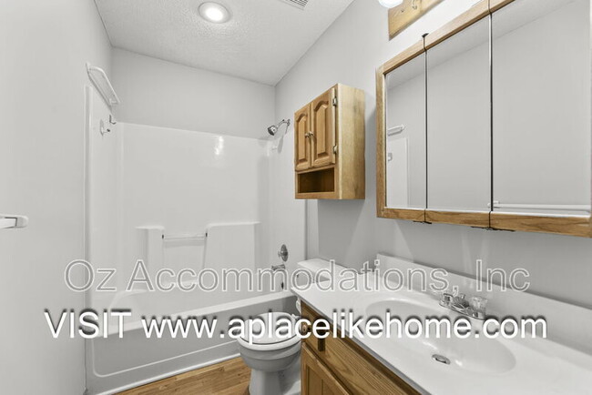 Building Photo - 1225 E Butterfield Pl