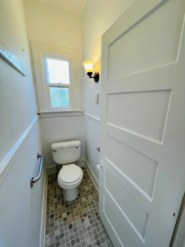 Building Photo - 2632 Post St