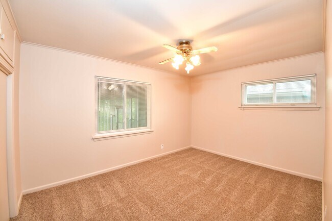 Building Photo - 3707 E 29th St