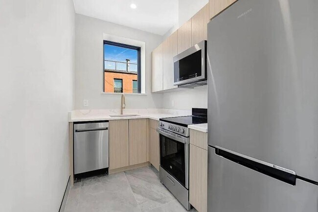 Building Photo - 1 bedroom in Brooklyn NY 11221
