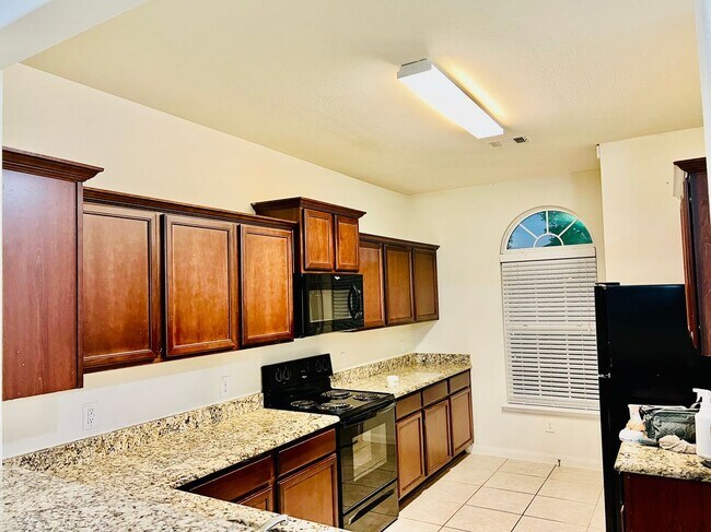 Building Photo - 6233 White Jade Dr
