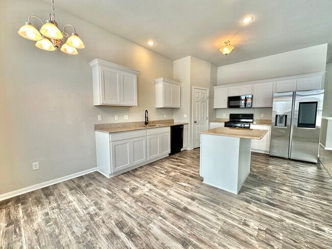 Building Photo - 2240 James Kelly Ln