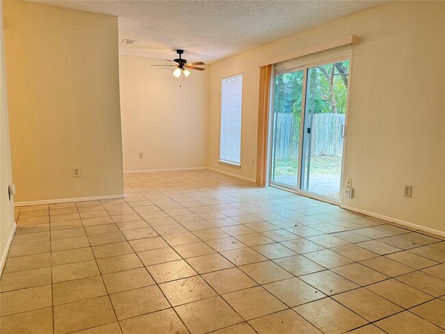 Building Photo - 10613 Golden Quail Dr