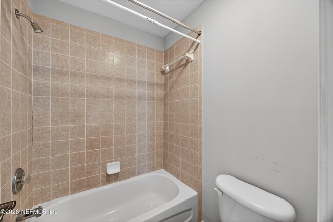 Building Photo - 6377 Island Forest Dr