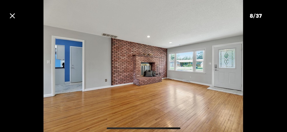 Building Photo - 865 N Redbarn Ln