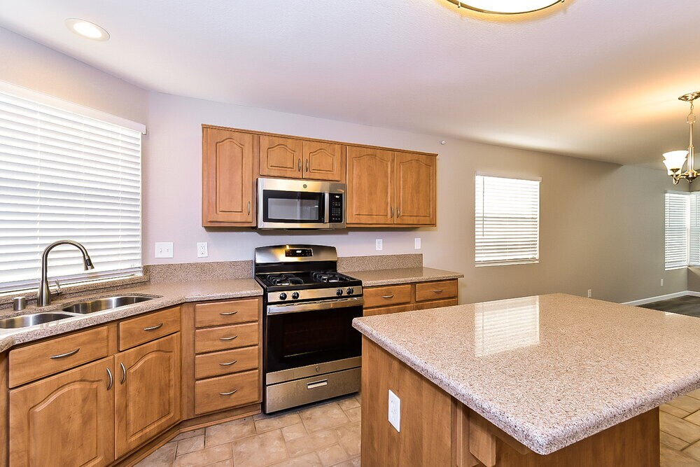 Building Photo - 7908 Mt Shasta Cir