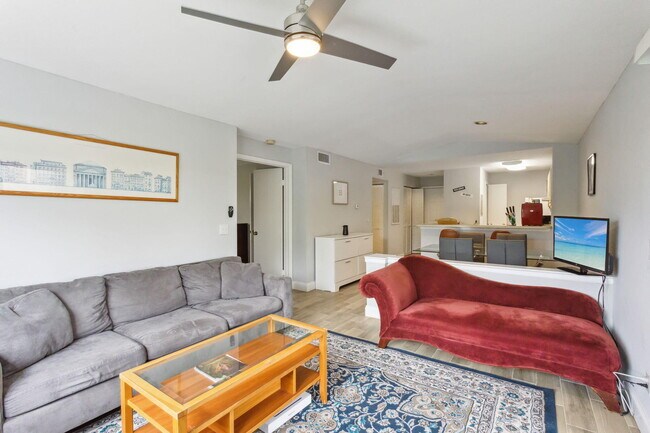 Building Photo - 1885 Palm Cove Blvd